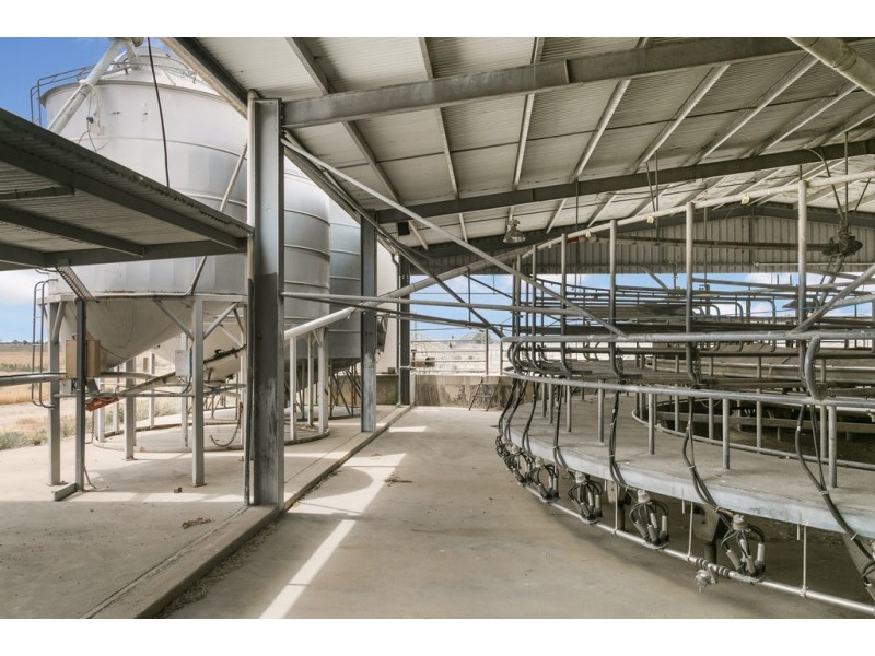 18 Lyons Road, Milnes Bridge VIC 3579