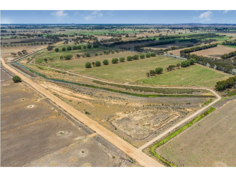 18 Lyons Road, Milnes Bridge VIC 3579