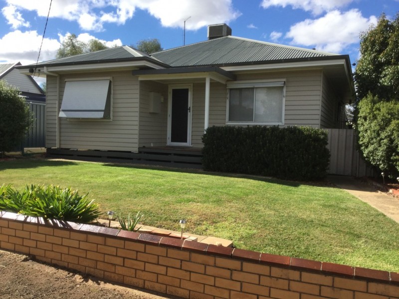 8 Butcher Street, St Arnaud VIC 3478