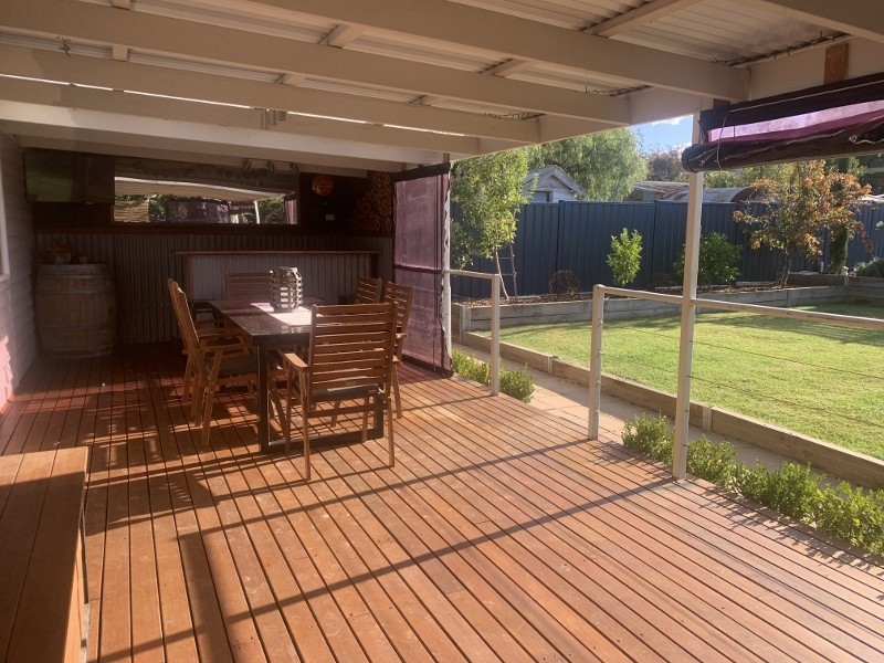 8 Butcher Street, St Arnaud VIC 3478