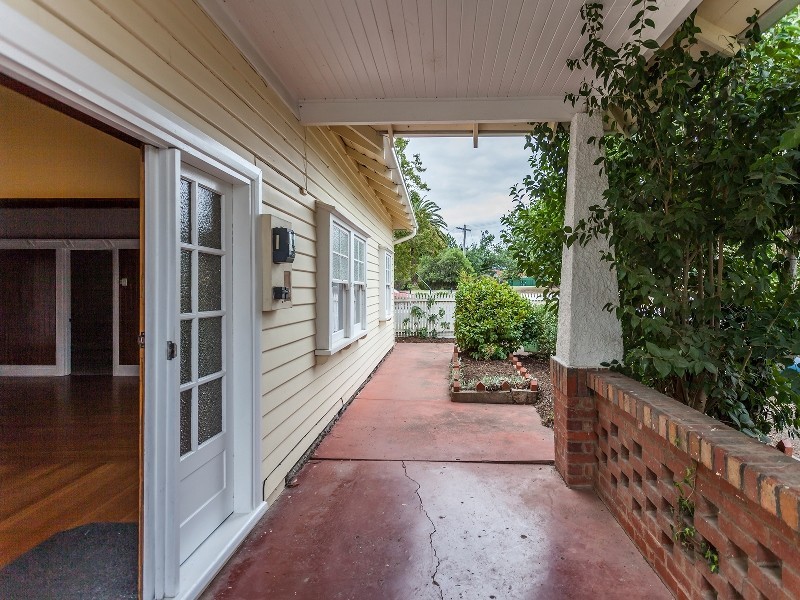 4 Aitken St, Alexandra VIC 3714