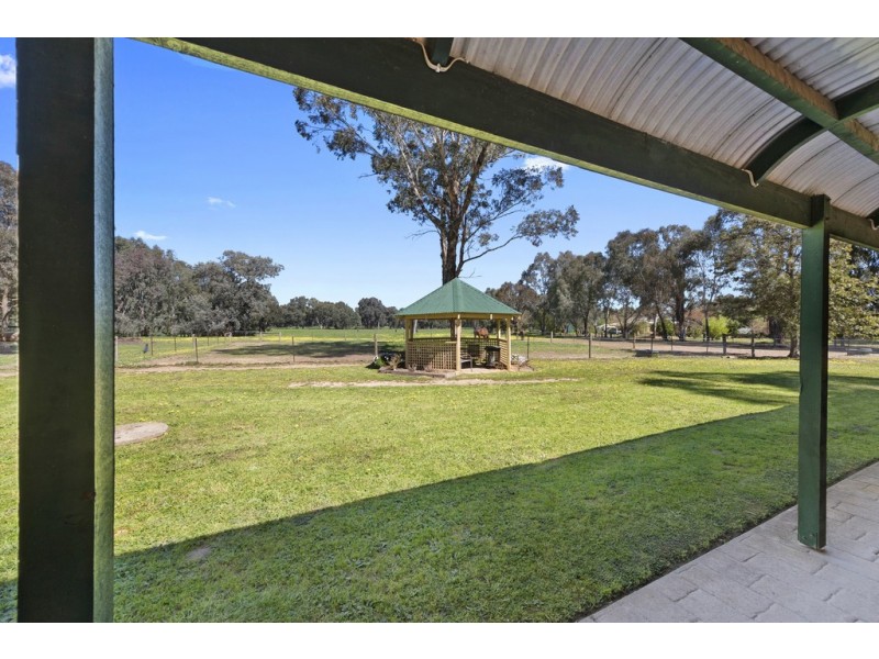 34 Ovens Terrace, Tarrawingee VIC 3678