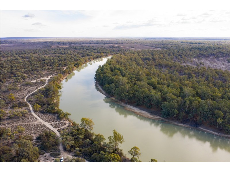 - Old Mail Road, Cullulleraine VIC 3496