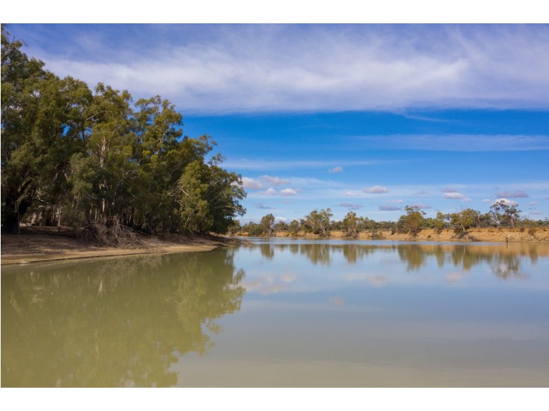 - Old Mail Road, Cullulleraine VIC 3496