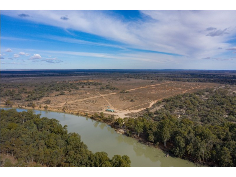 - Old Mail Road, Cullulleraine VIC 3496