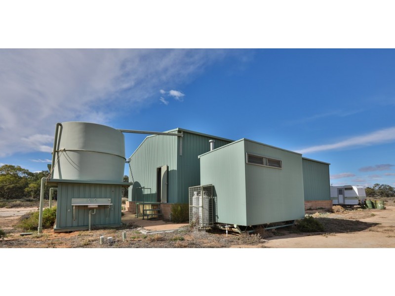 - Old Mail Road, Cullulleraine VIC 3496