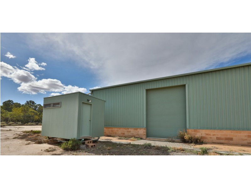 - Old Mail Road, Cullulleraine VIC 3496