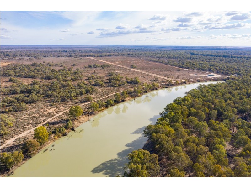 - Old Mail Road, Cullulleraine VIC 3496