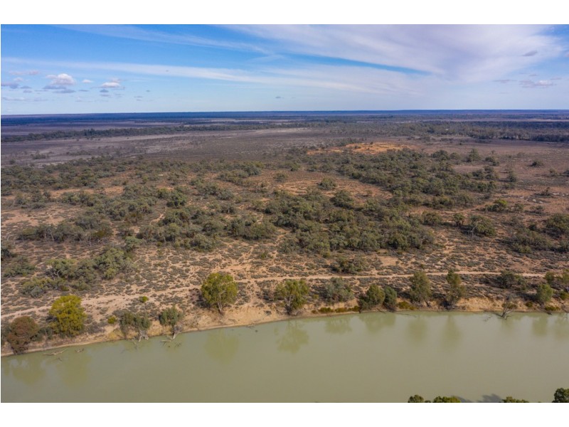 - Old Mail Road, Cullulleraine VIC 3496