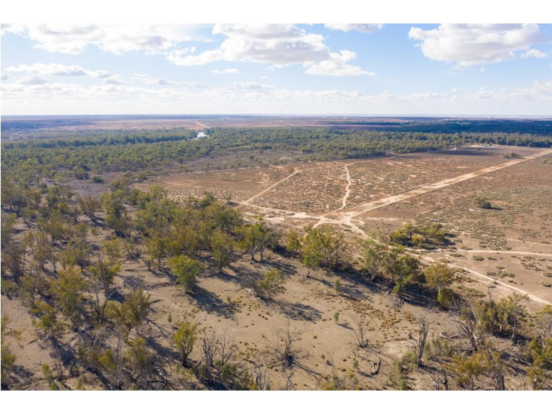 - Old Mail Road, Cullulleraine VIC 3496