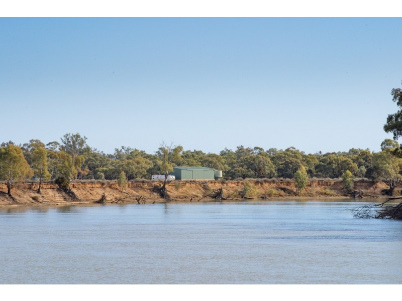 - Old Mail Road, Cullulleraine VIC 3496