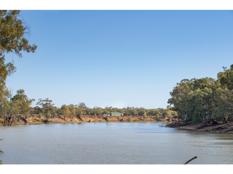 - Old Mail Road, Cullulleraine VIC 3496