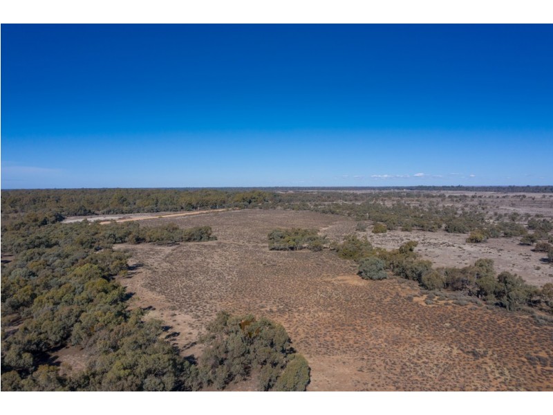 - Rufus River Road, Wentworth NSW 2648