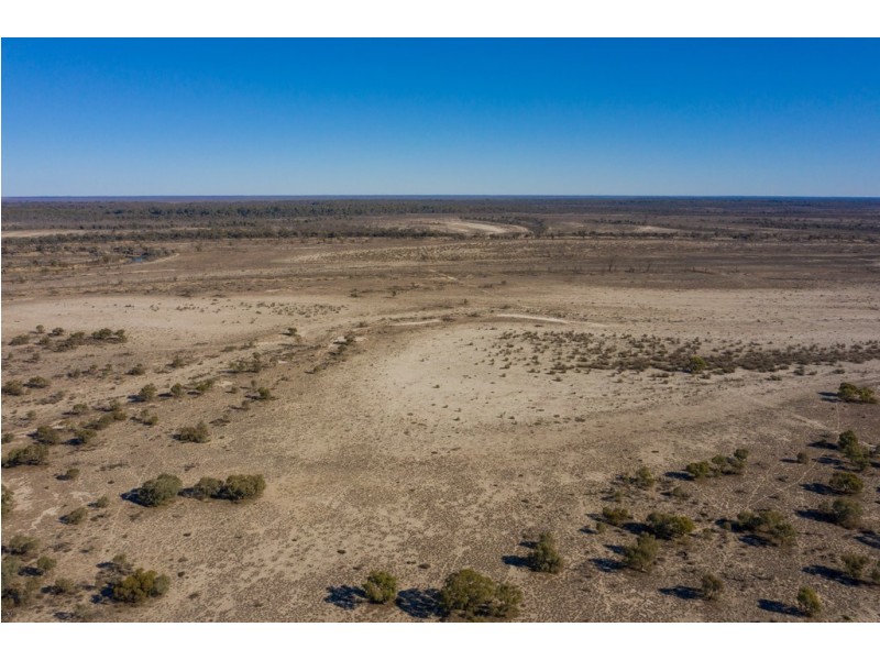 - Rufus River Road, Wentworth NSW 2648