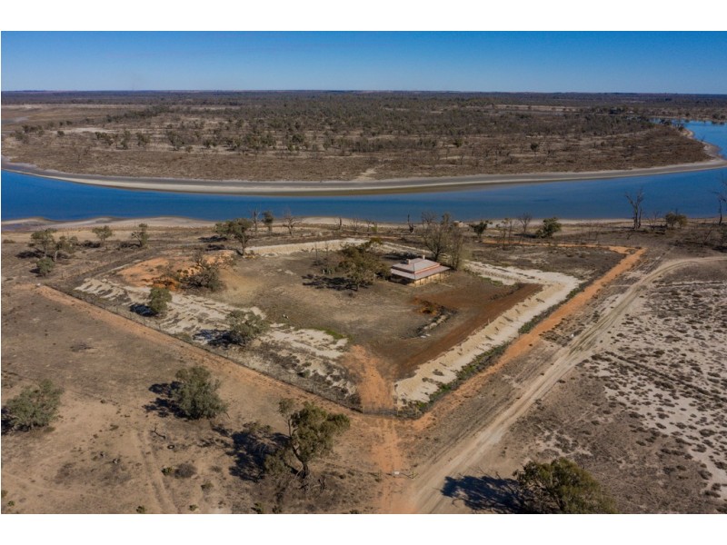 - Old Renmark Mail Road, Wentworth NSW 2648