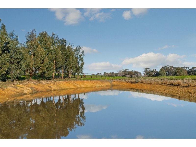 215 Sungarrin Road, Seymour VIC 3660