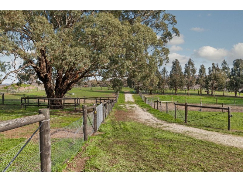 215 Sungarrin Road, Seymour VIC 3660