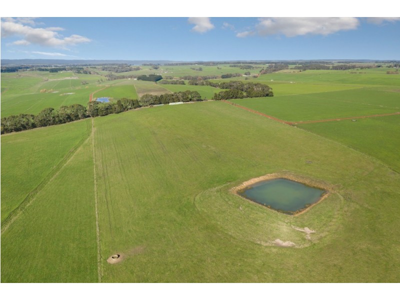 789 Bucks Road, Simpson VIC 3266