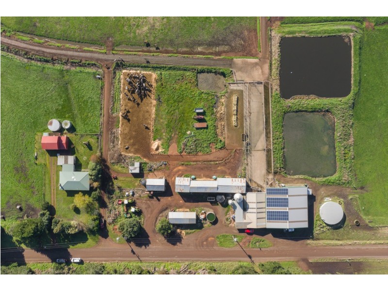 789 Bucks Road, Simpson VIC 3266