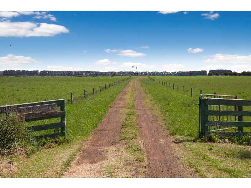 305 Foxhow – Pomborneit Road, Weerite VIC 3260