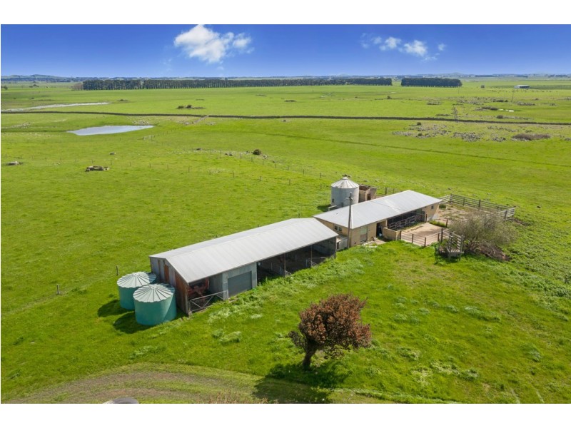 305 Foxhow – Pomborneit Road, Weerite VIC 3260