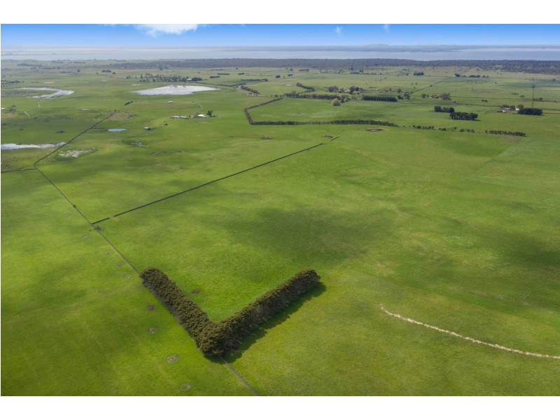 305 Foxhow – Pomborneit Road, Weerite VIC 3260