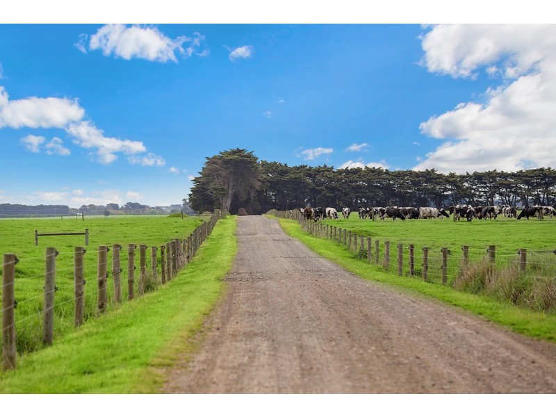 1351 HOPKINS HIGHWAY, Purnim VIC 3278