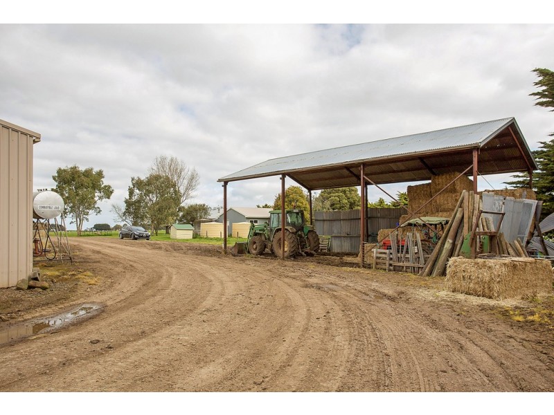 1351 HOPKINS HIGHWAY, Purnim VIC 3278