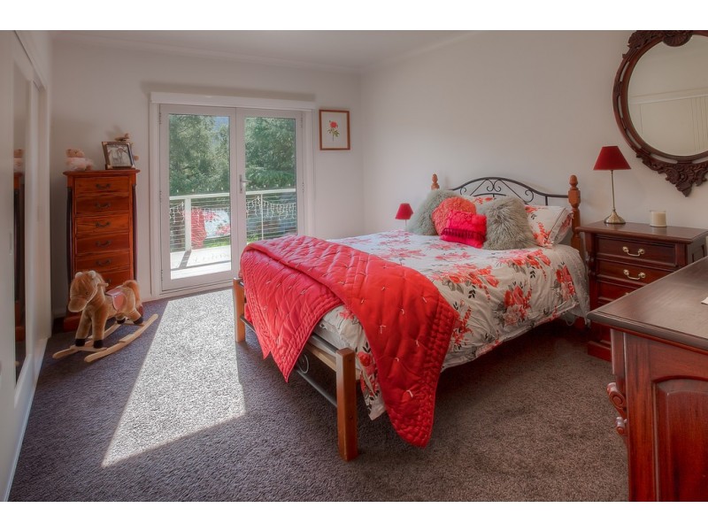 10 Stony Creek Road, Harrietville VIC 3741