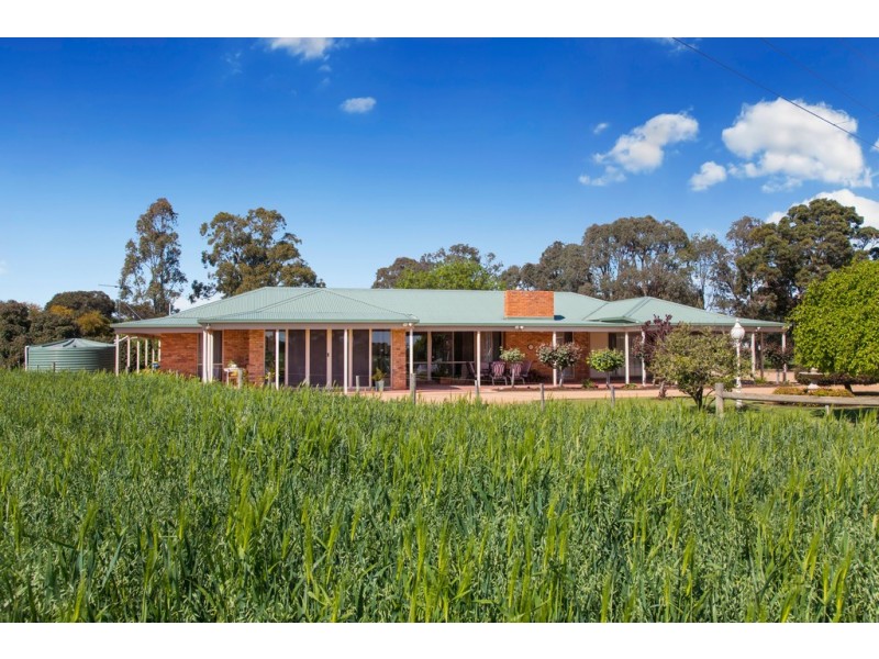 60 Freestone Road, Murchison North VIC 3610