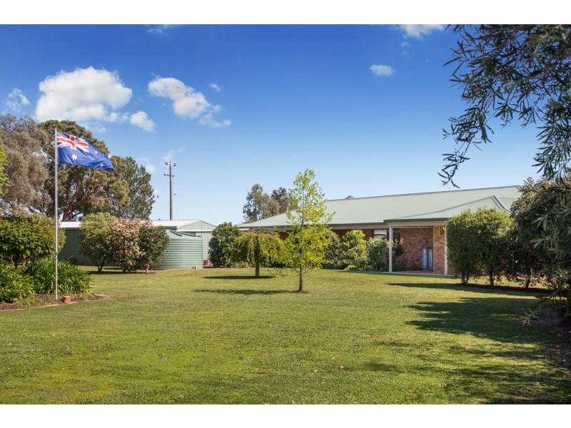 60 Freestone Road, Murchison North VIC 3610