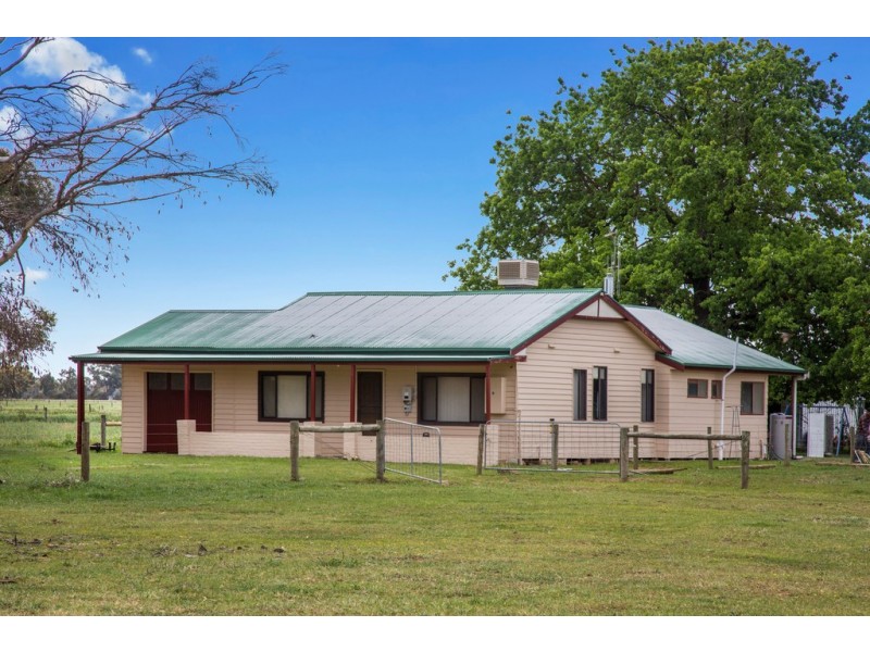 60 Freestone Road, Murchison North VIC 3610