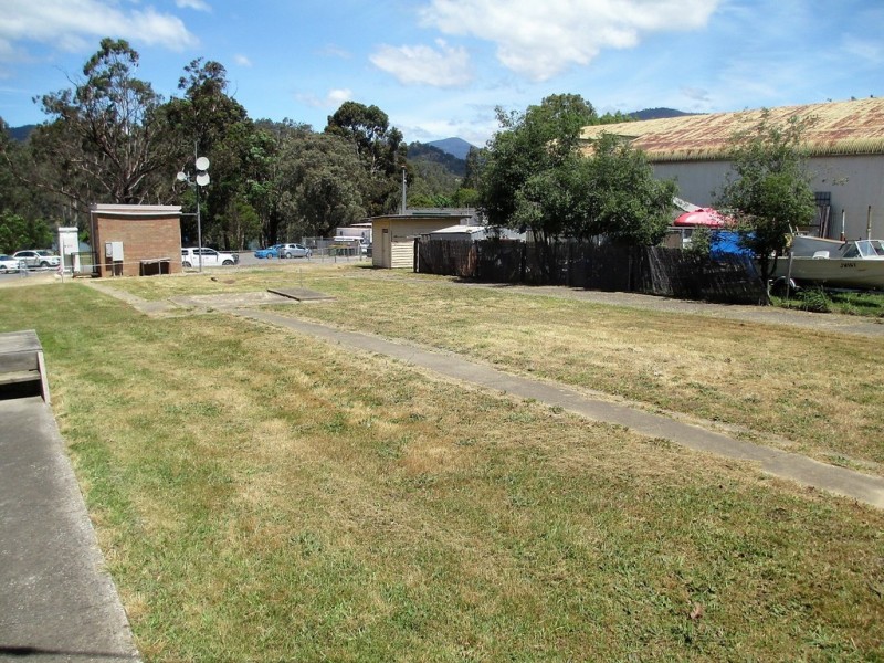 20 Main St, Eildon VIC 3713