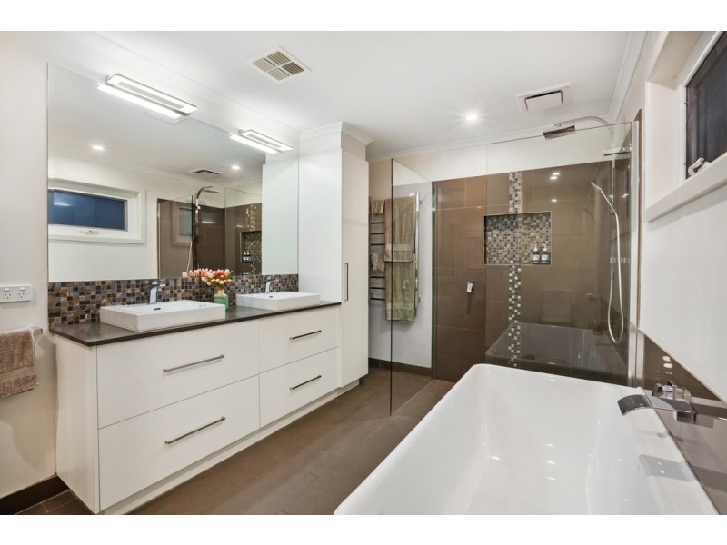 325 McHargs Road, Willowmavin VIC 3764