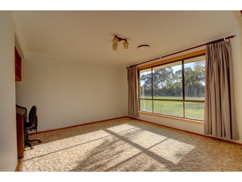 25 BURMA ROAD, Tocumwal NSW 2714