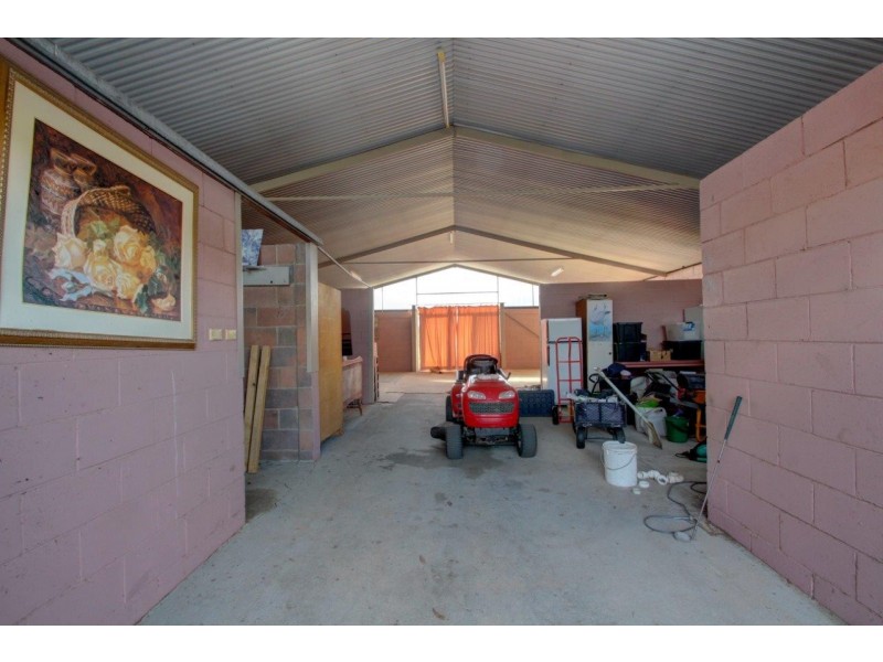 25 BURMA ROAD, Tocumwal NSW 2714