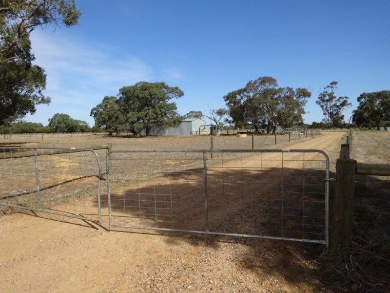 Lot 2/667 WHARPARILLA ROAD, Echuca West VIC 3564