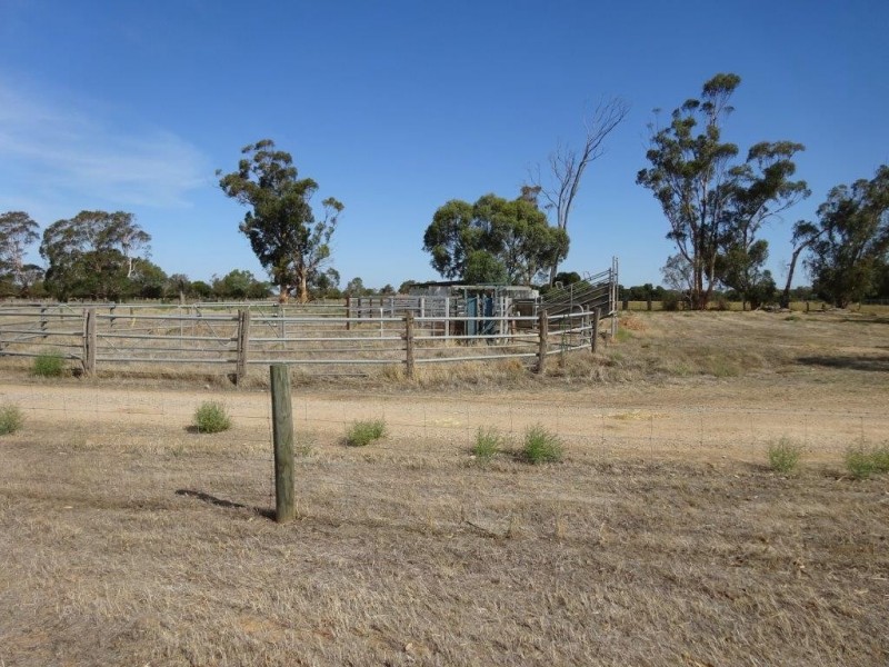 Lot 2/667 WHARPARILLA ROAD, Echuca West VIC 3564