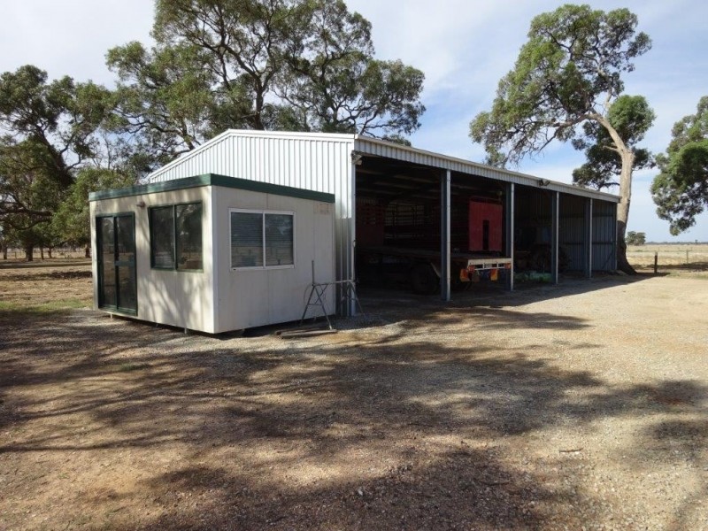 Lot 2/667 WHARPARILLA ROAD, Echuca West VIC 3564