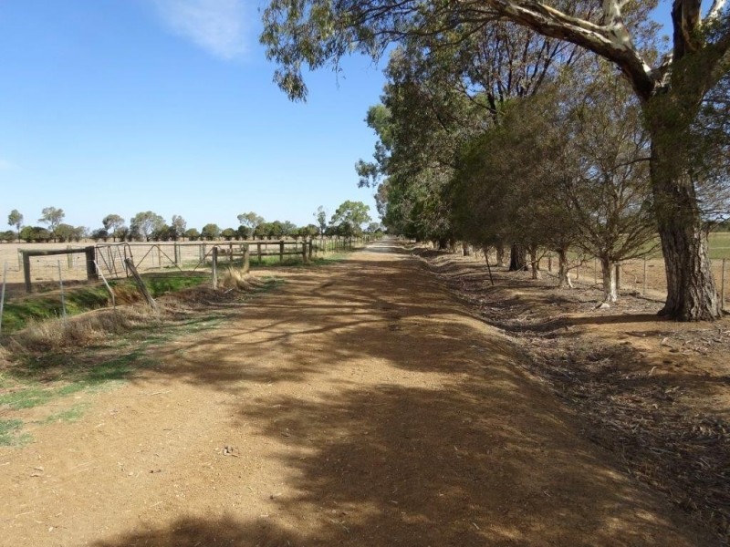 Lot 2/667 WHARPARILLA ROAD, Echuca West VIC 3564