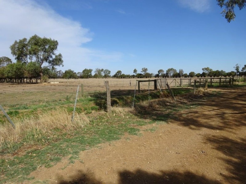 Lot 2/667 WHARPARILLA ROAD, Echuca West VIC 3564