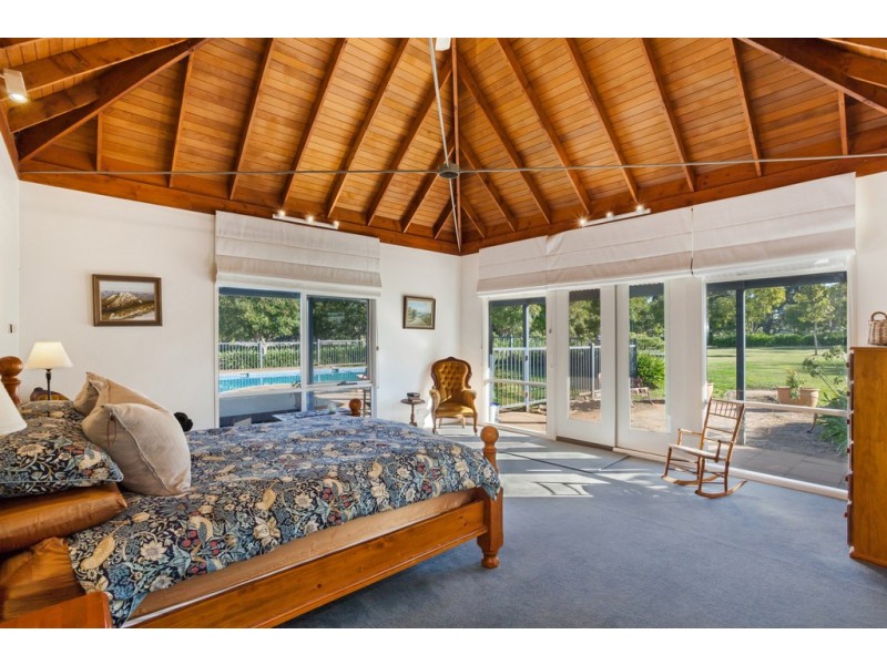 230 MILL ROAD, Kilmore VIC 3764