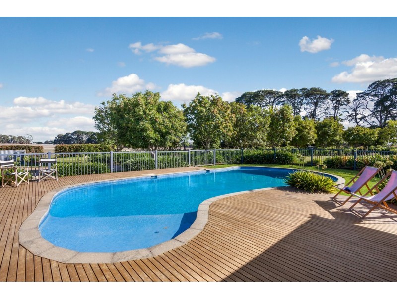 230 MILL ROAD, Kilmore VIC 3764