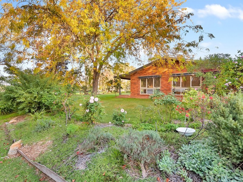 27 MILAWA-BOBINAWARRAH ROAD, Milawa VIC 3678