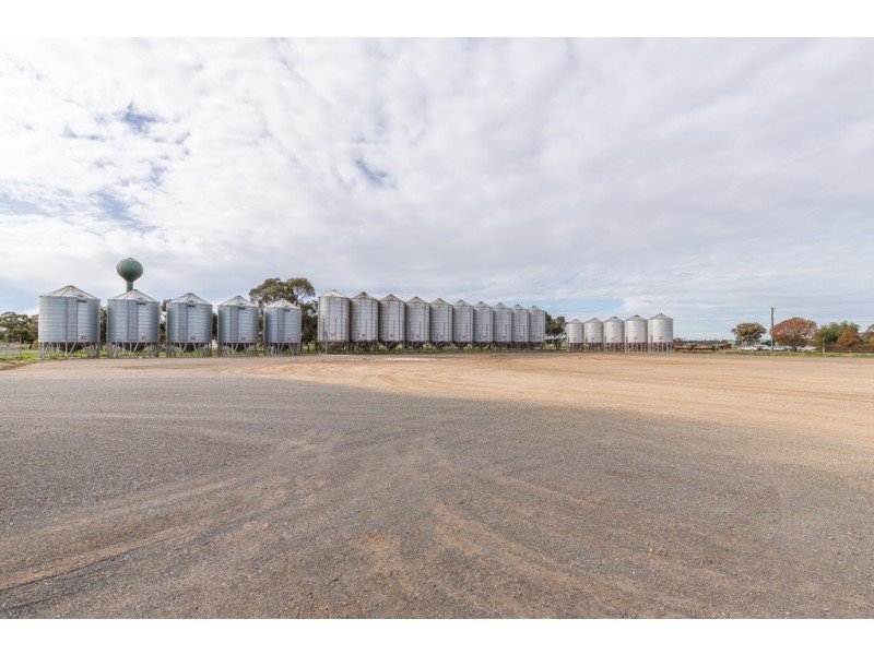 - Mill Street, Donald VIC 3480