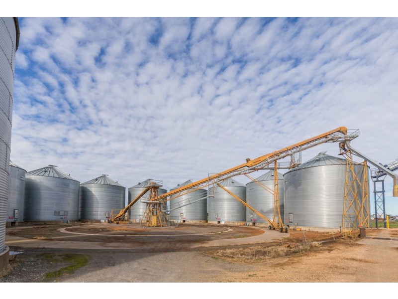 - Mill Street, Donald VIC 3480