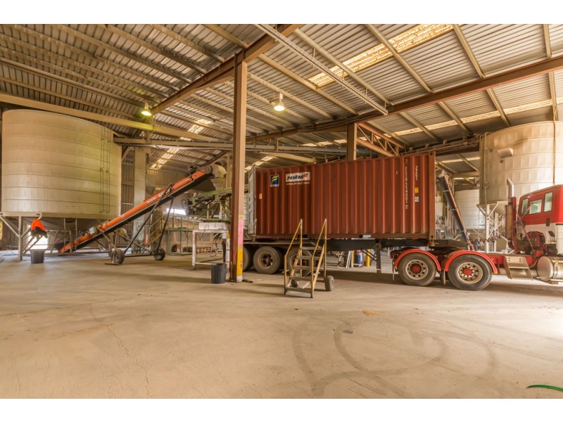 - Mill Street, Donald VIC 3480