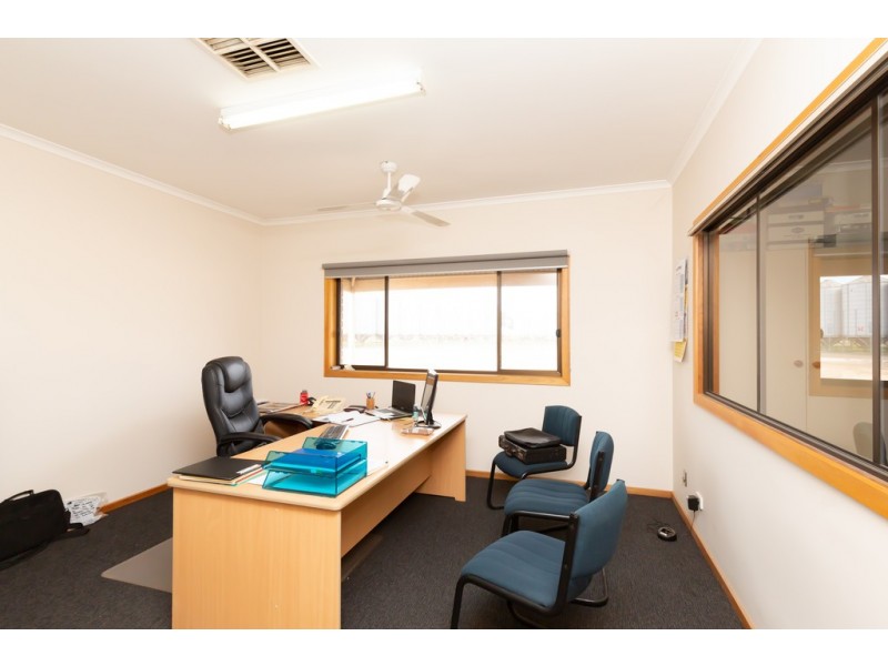 - Mill Street, Donald VIC 3480