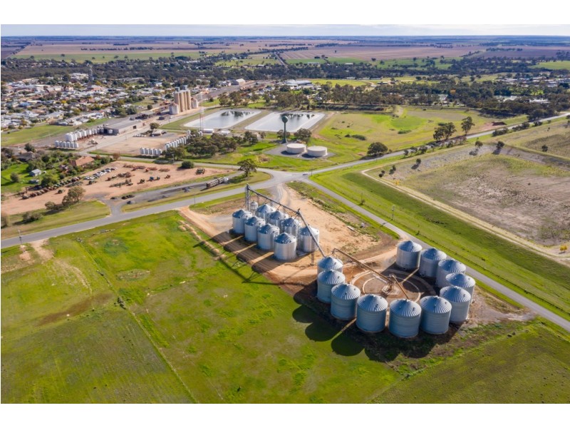 - Mill Street, Donald VIC 3480