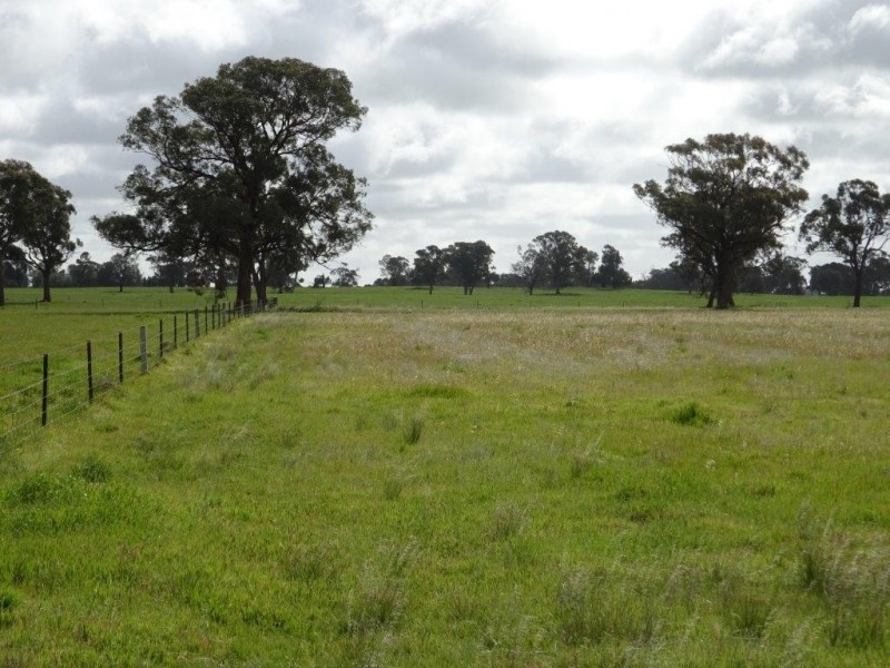 … 24 LANE, Moama NSW 2731